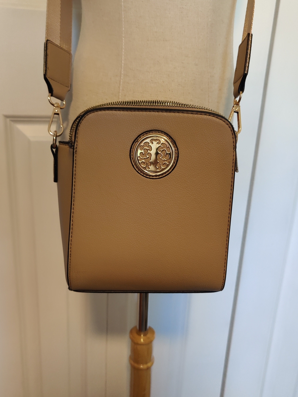 Women’s Double-Zip Crossbody Bag in Cream and Black